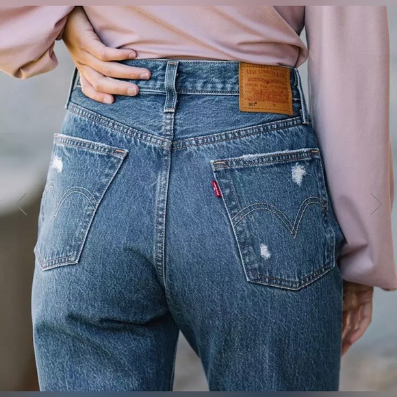 NWT Levi’s 501 Original Cropped Jeans in Athens Ranks Rigid Cotton - Picture 6 of 14